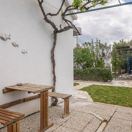 Lovely Bungalow With Parking,Garden And Bbq Daire Kastela Dış mekan fotoğraf