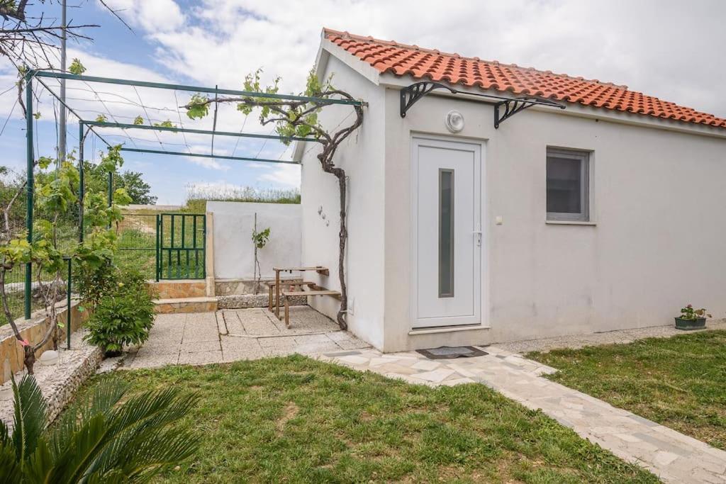 Lovely Bungalow With Parking,Garden And Bbq Daire Kastela Dış mekan fotoğraf